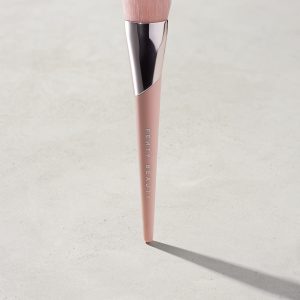 Full-Bodied Foundation Brush 110