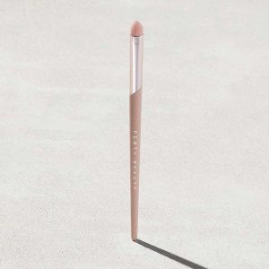 Precise Definition Eyeshadow Brush 220