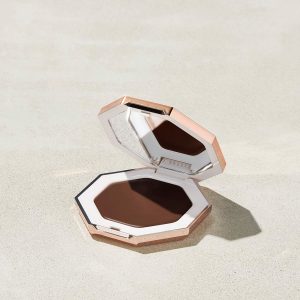 Cheeks Out Freestyle Cream Bronzer ?? Chocolate