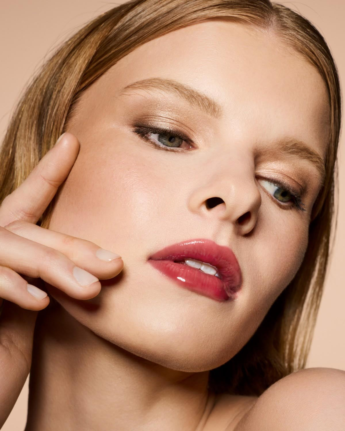 Gloss Bomb Heat Universal Lip Luminizer + Plumper ?? Hot Cherry - Image 2