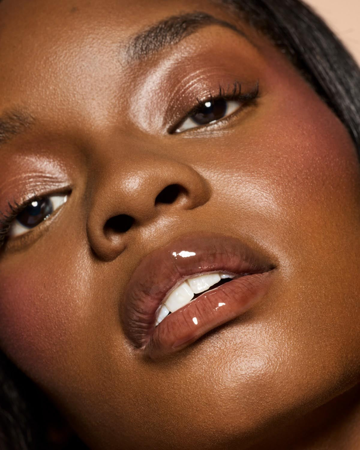 Gloss Bomb Heat Universal Lip Luminizer + Plumper ?? Hot Chocolit Heat - Image 2