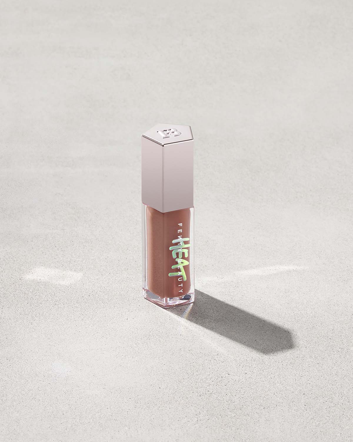 Gloss Bomb Heat Universal Lip Luminizer + Plumper ?? Fenty Glow Heat