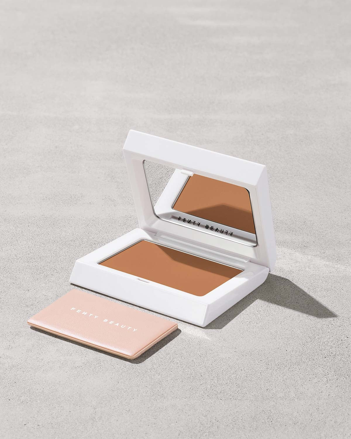 Bright Fix Instant Brightening + Blurring Powder ?? Cinnamon