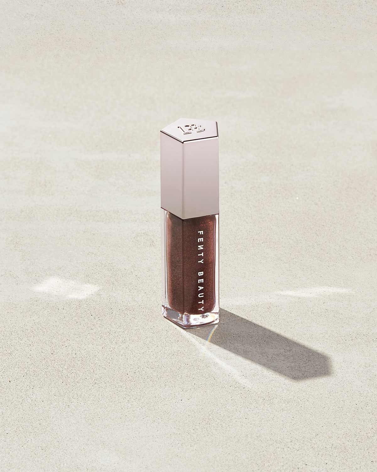 Gloss Bomb Universal Lip Luminizer ?? Hot Chocolit