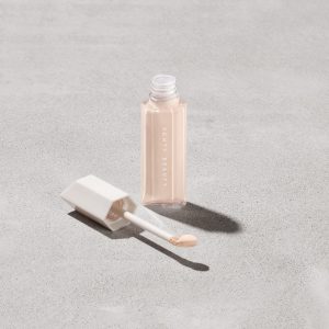 We're Even Hydrating Longwear Concealer ?? 125C