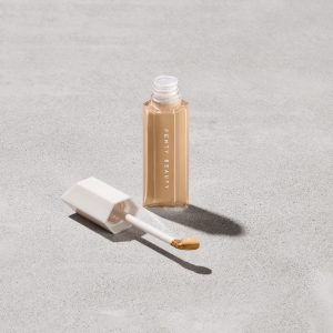 We're Even Hydrating Longwear Concealer ?? 235W