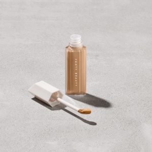 We're Even Hydrating Longwear Concealer ?? 290W