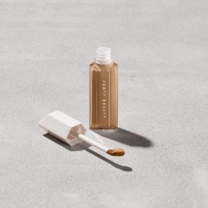 We're Even Hydrating Longwear Concealer ?? 300N