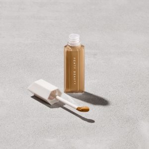 We're Even Hydrating Longwear Concealer ?? 315W