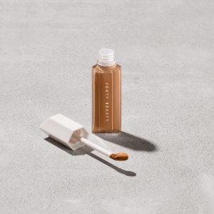 We're Even Hydrating Longwear Concealer ?? 335W