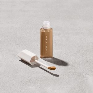 We're Even Hydrating Longwear Concealer ?? 350C