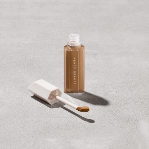We're Even Hydrating Longwear Concealer ?? 360W