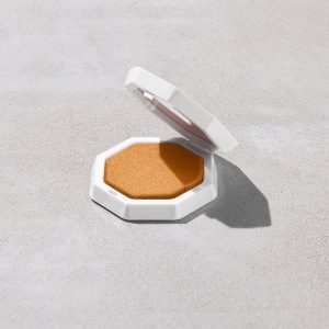 Demi'glow Light-Diffusing Highlighter ?? Rich Hunnie