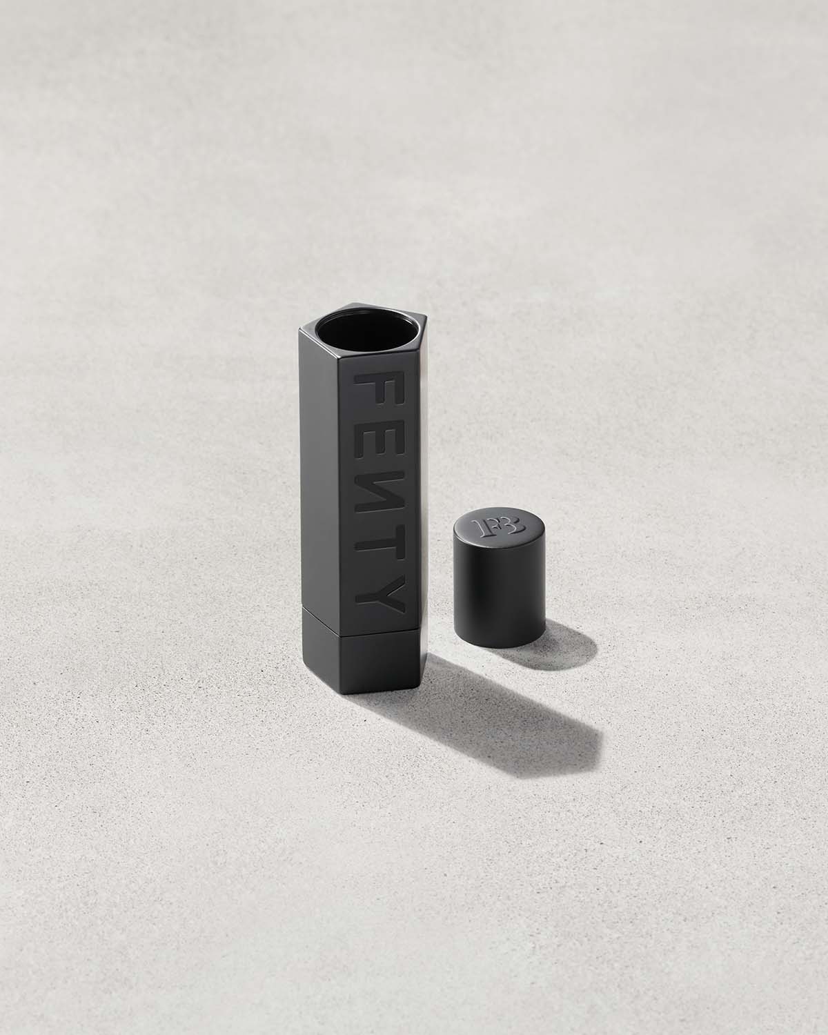 Fenty Icon The Case Semi-Matte Refillable Lipstick ?? Matte Black - Image 5