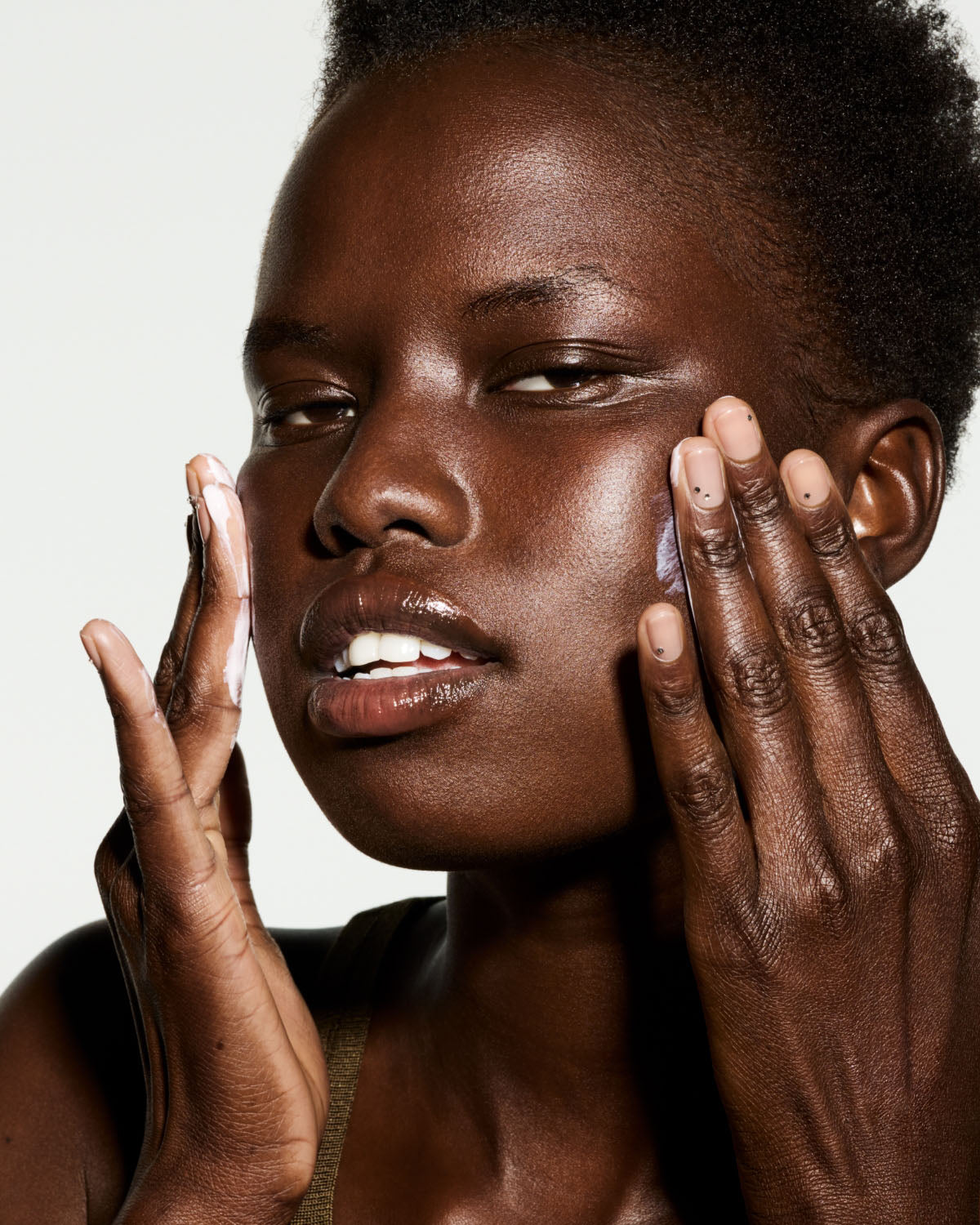 Hydra Vizor Broad Spectrum Mineral SPF 30 Sunscreen Moisturizer Refill - Image 5