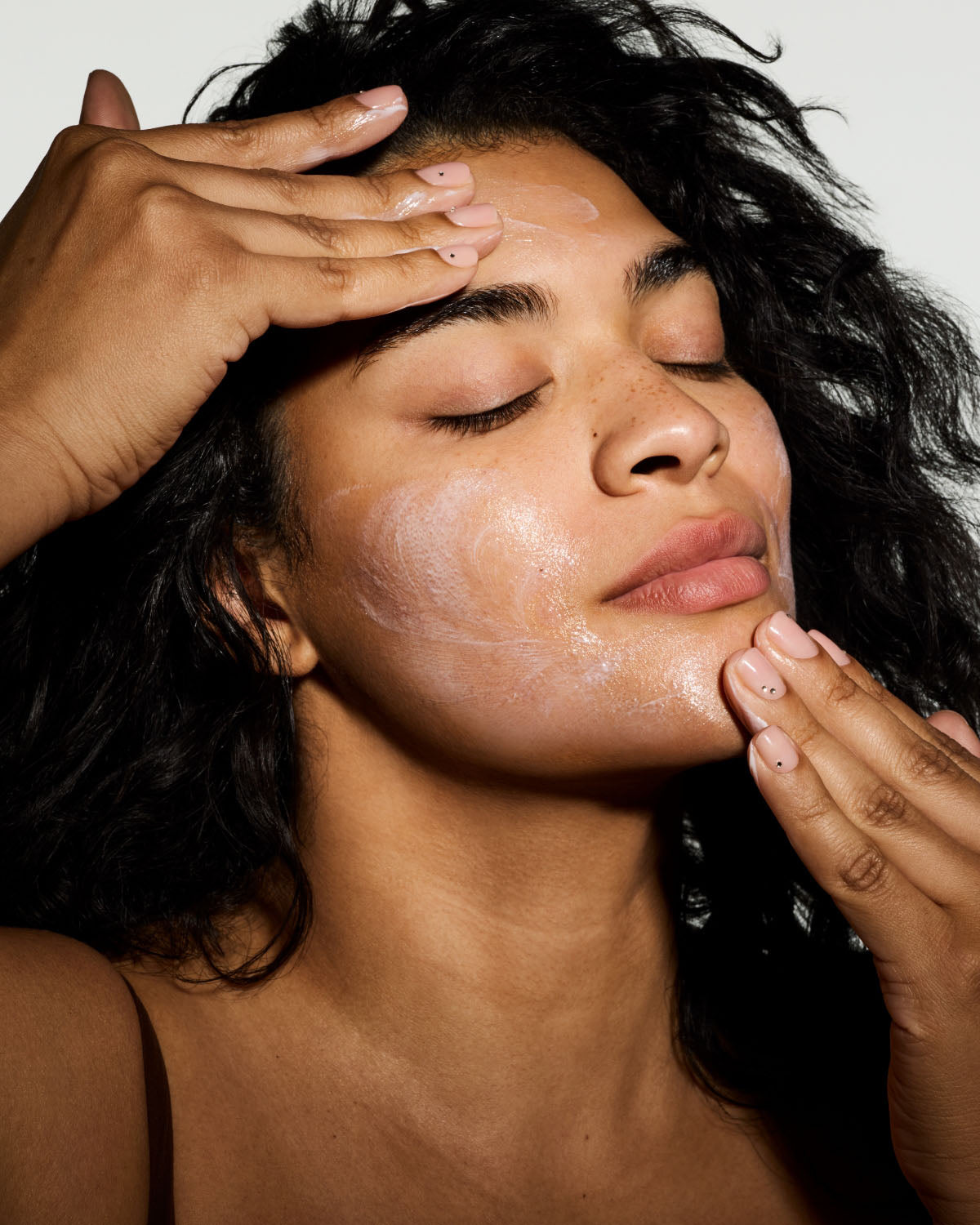 Hydra Vizor Broad Spectrum Mineral SPF 30 Sunscreen Moisturizer Refill - Image 6